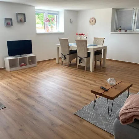 In Apartmán *